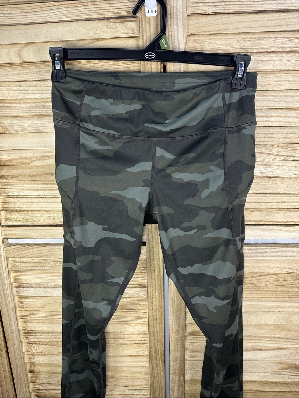 Athleta Women’s Camo Contender 7/8 PowerLift Legg